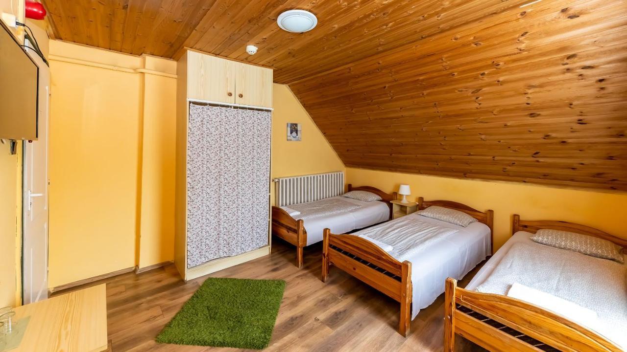 Csillagtúra Panzió Acomodação com café da manhã Eger Exterior foto