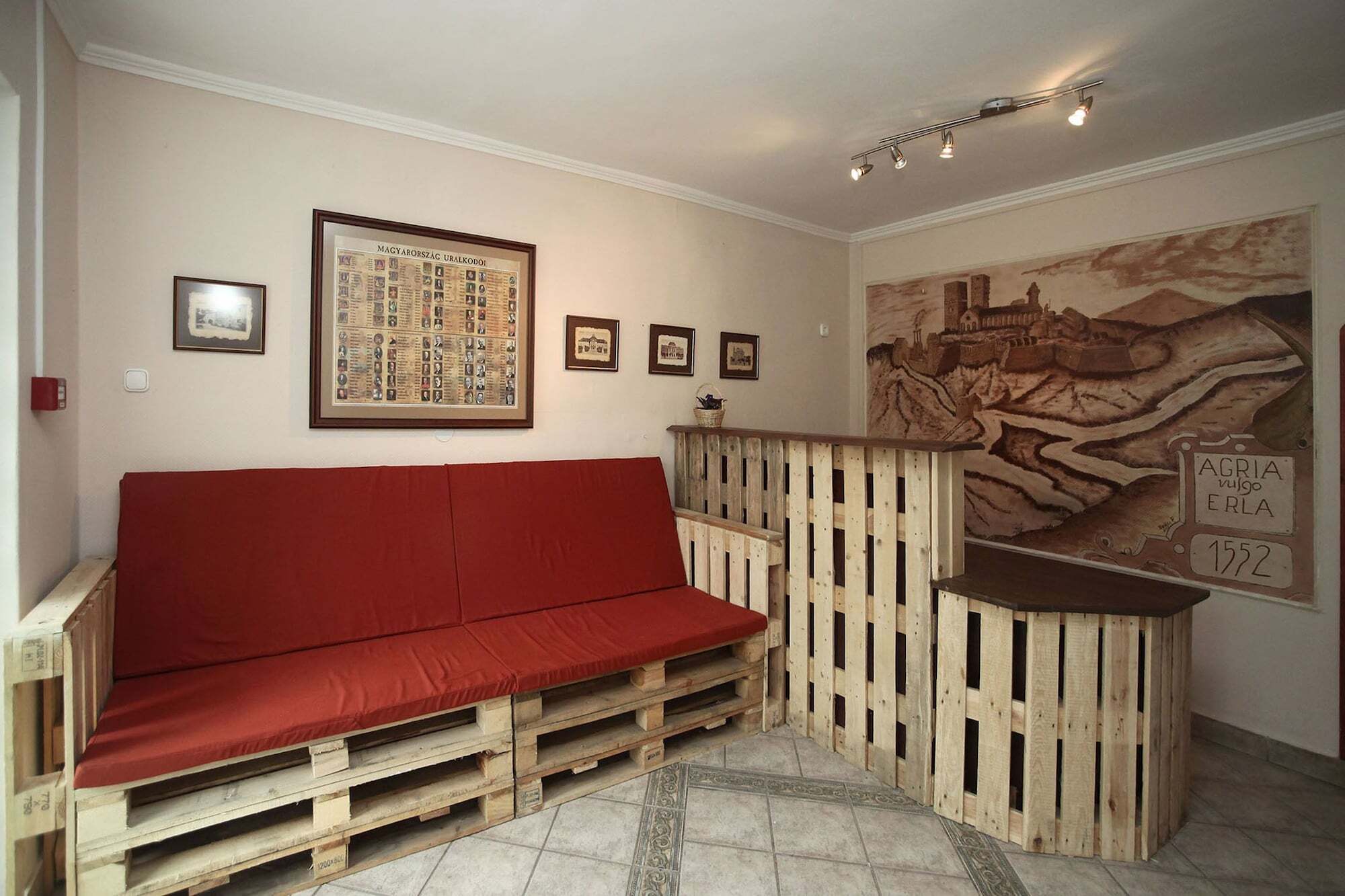 Csillagtúra Panzió Acomodação com café da manhã Eger Exterior foto